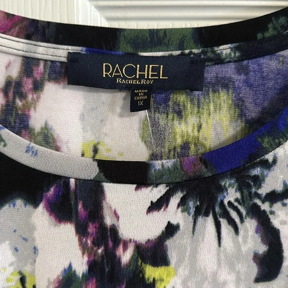 RACHEL Rachel Roy Floral Short Sleeve top with poofy sleeves.  New With Tags! 1X - Picture 3 of 4